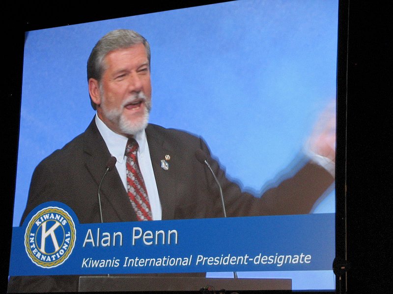 IMG_3227.jpg - Your new KI President 2011-2012, Alan Penn gave his message in closing the Convention.